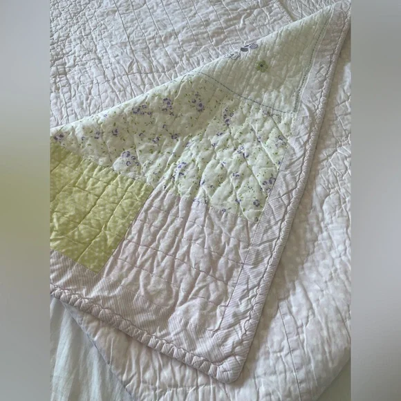 Pottery Barn Kids Reversible Floral Quilt Embroidered Full Double 84x84